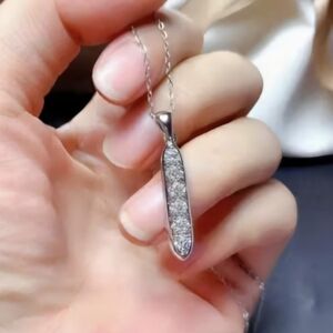 NEW Cubic Zirconia Pendant Silver Necklace